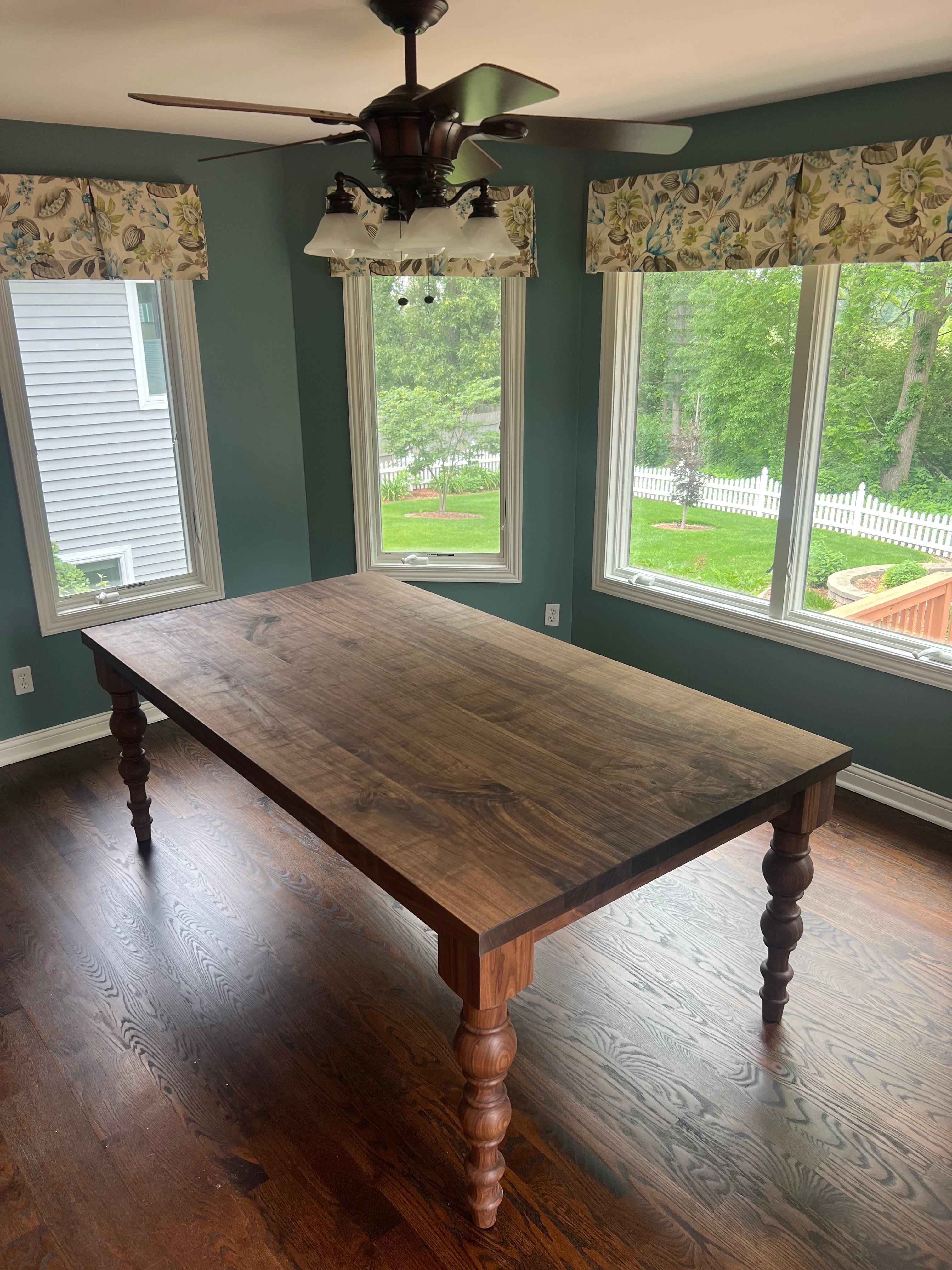 The Adelaide Farm Table